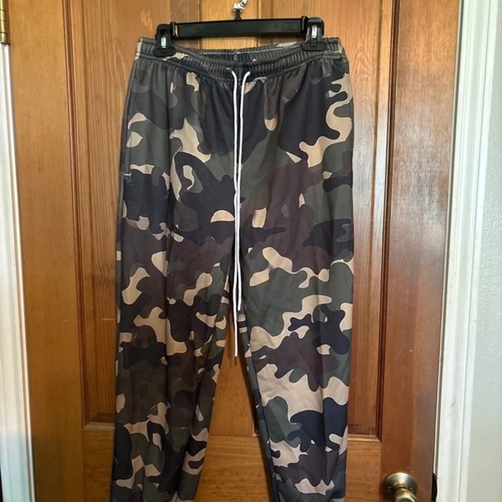 Men's Camo Joggers with Elastic Drawstring Waist - Olive/Tan